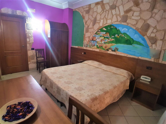 Bedroom 3, Ginevra 2, Napoli
