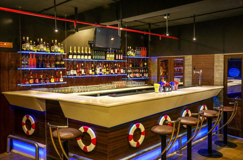 Food & Drinks 5, Hotel Aadithya, Chennai
