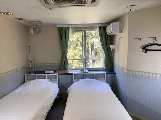 Bedroom 2, Lake&Forest Flower Villa Hotel, Sagamihara