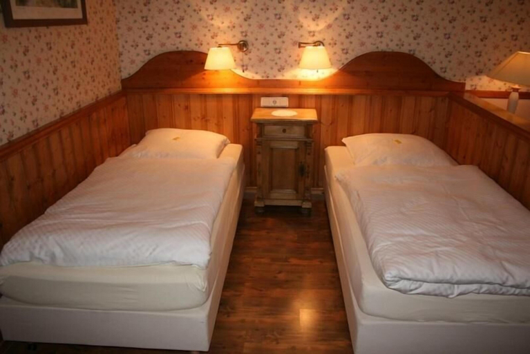 Bedroom 3, Hotel Meyer - Alter Bergischer Gasthof, Rheinisch-Bergischer Kreis