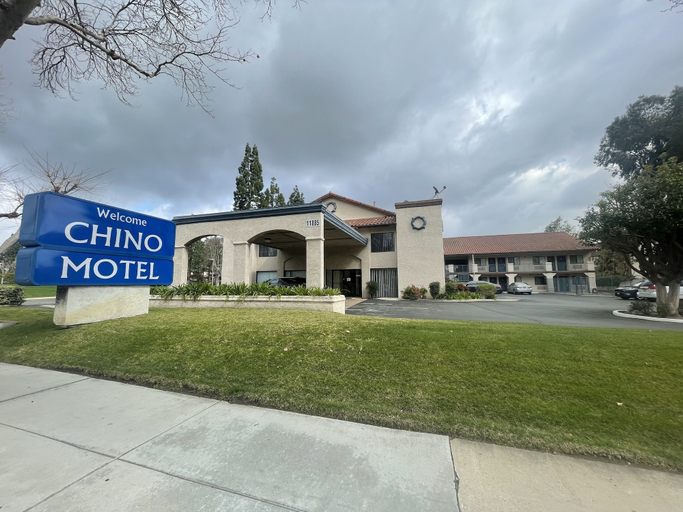 Exterior & Views 2, Chino Motel, San Bernardino