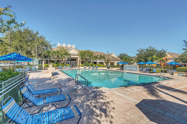 Sport & Beauty 4, Modern & Comfy 20min to Disney Queenbeds, Osceola
