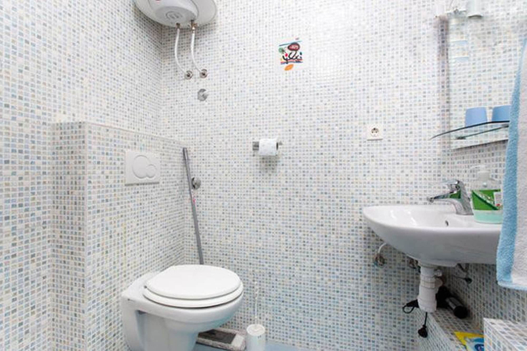Bathroom 2, Storia di Spalato, Split
