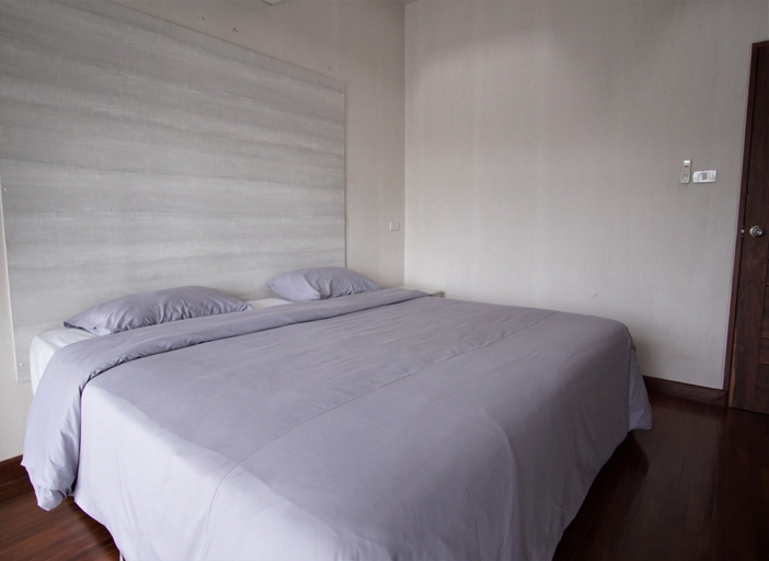 Bedroom 2, Lan House Pool Villa, Saraphi