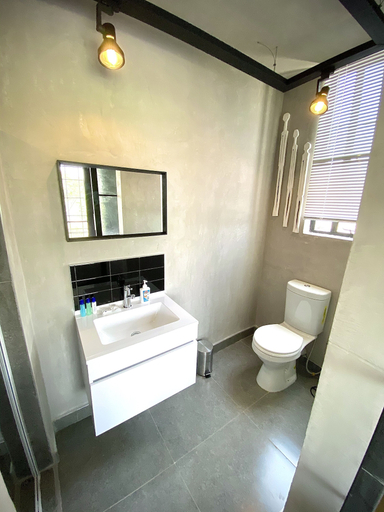 Bathroom 4, The Cubes Apartments, Lusaka