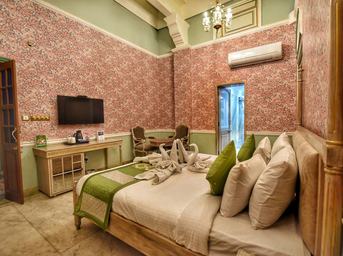 Bedroom 3, Nirbana Palace - A Heritage Hotel, Jaipur