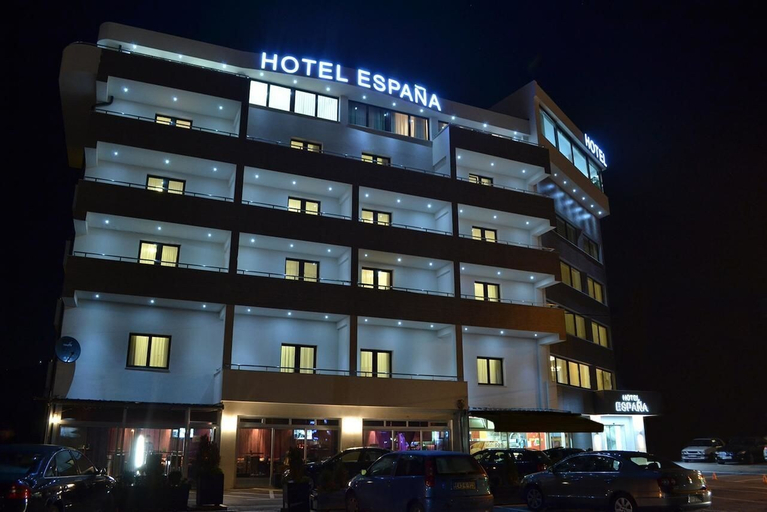 Exterior & Views 16