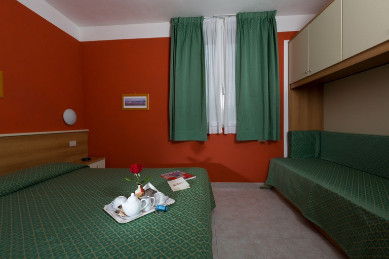 Bedroom 3, Hotel Turandot, Lucca