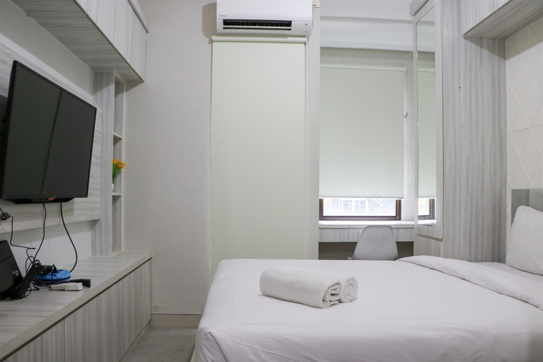 Bedroom 2, Cozy and Relaxing Studio at Transpark Cibubur Apartment By Travelio, Depok