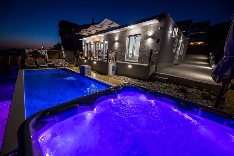 Sport & Beauty 2, Villa Hedonist, Seget