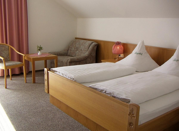Bedroom 3, Hotel Lugerhof, Cham