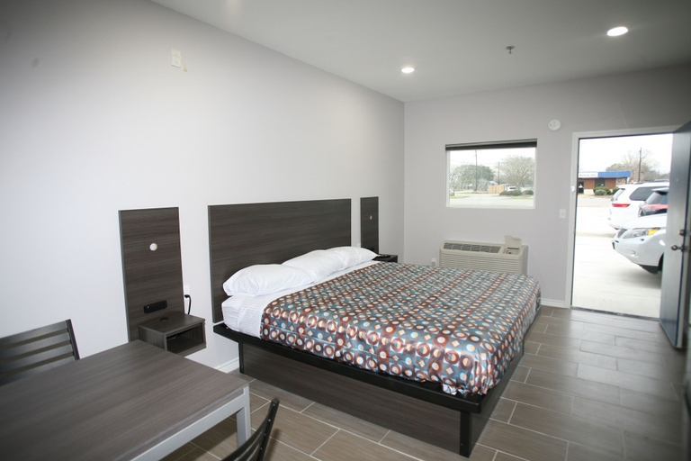 Bedroom 2, Edna Star Motel & Laundry, Jackson