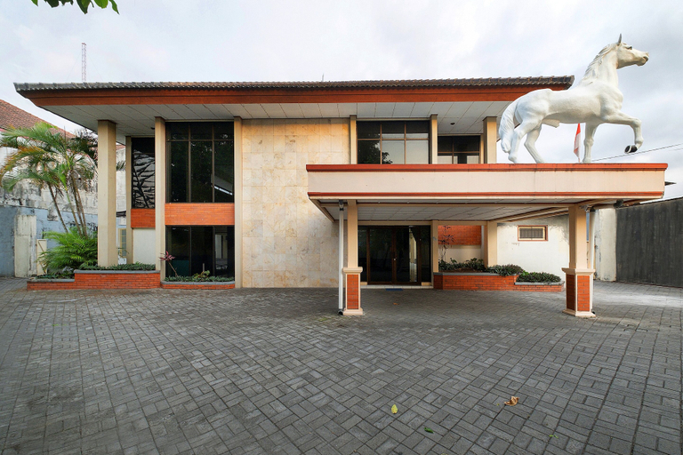 Exterior & Views 1, OYO 1578 Hotel Kuda Putih, Sleman