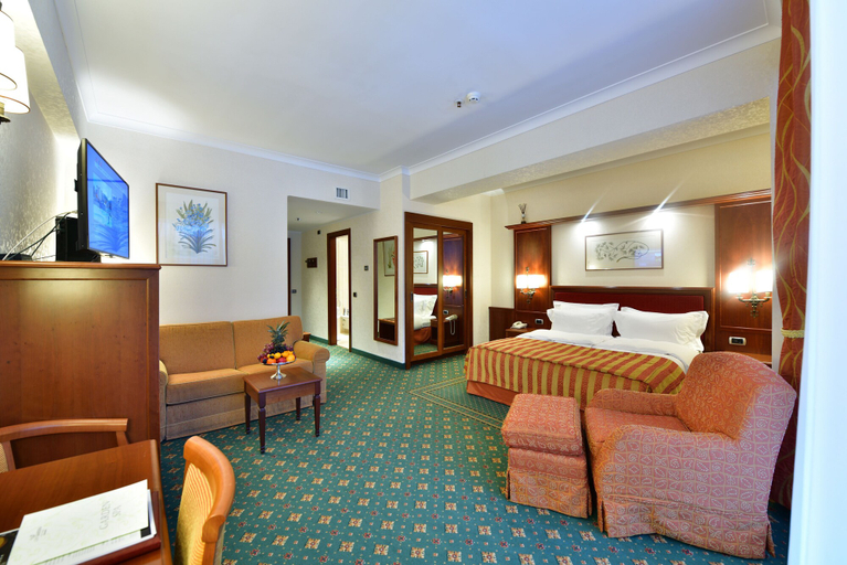 Bedroom 3, Lux Garden Hotel, Azuga