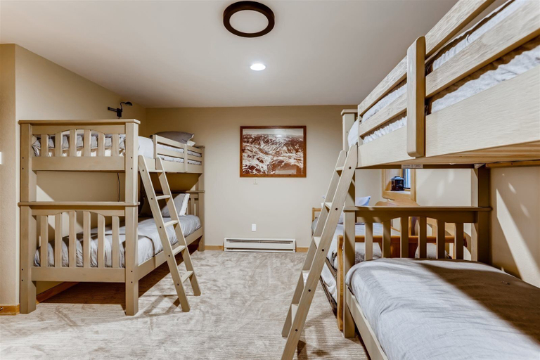 Bedroom 3, Potato Patch, Eagle