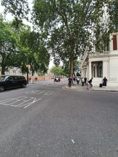 Exterior & Views 2, Studio Apartment in South Kensington 14, London