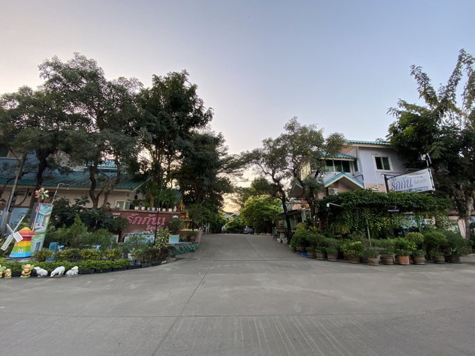 Others 5, Ruckunresort 1, Muang Nakhon Sawan
