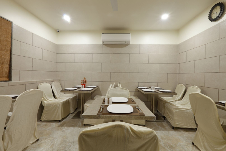 Food & Drinks 5, Hotel Alka Inn, Ahmadabad