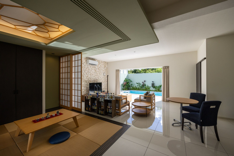 YUMIHA OKINAWA, Onna