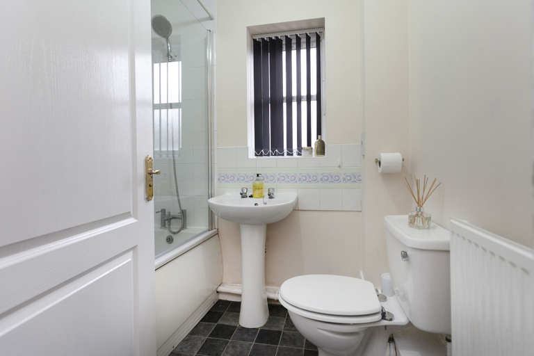 Bathroom 3, Havelock 3 bedroom house, Leicester
