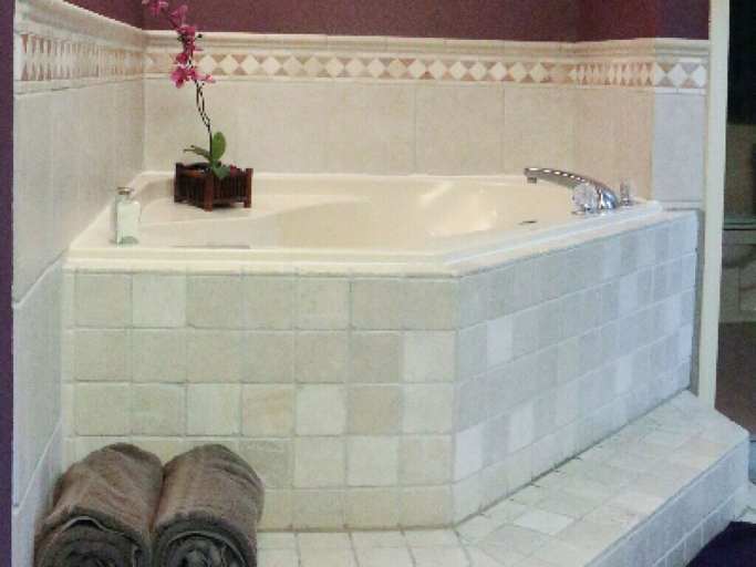 Bathroom 4, Lil Black Bear Inn, Brown