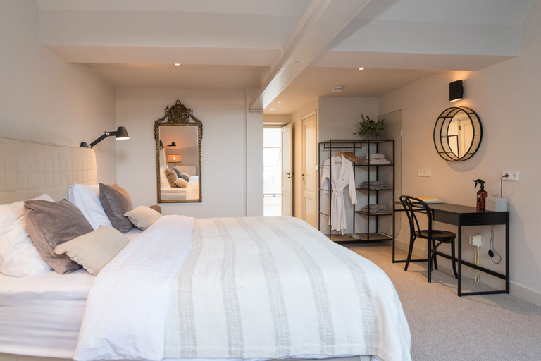 Bedroom 2, 17th Century Canal Apartment with Roof Terrace, Amsterdam