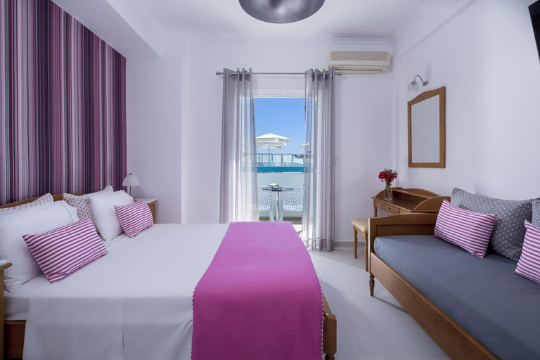 Bedroom 4, Santellini Hotel, South Aegean