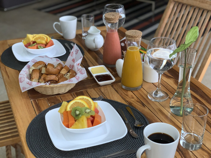 Food & Drinks 4, Hello! Las Peñas Siglo XXI B&B, Guayaquil