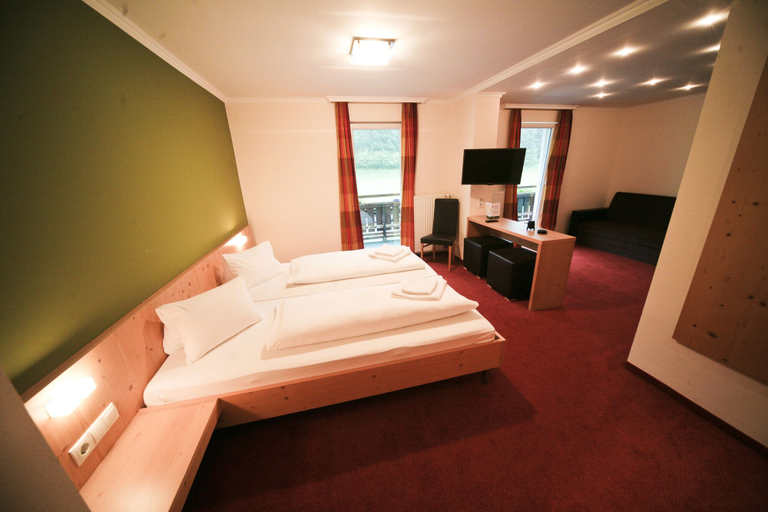 Bedroom 5, Hotel Obermayr, Salzburg Umgebung