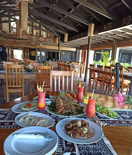 Food & Drinks 3, Golden Point Resort, Ra
