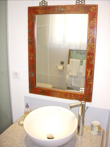 Bathroom 5, La Cour Carree, Vaucluse