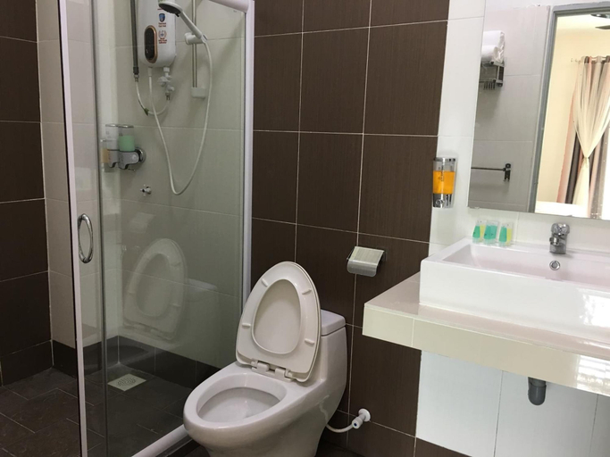 Bathroom 3, Ipoh Paradise Homestay Station 18, Kinta