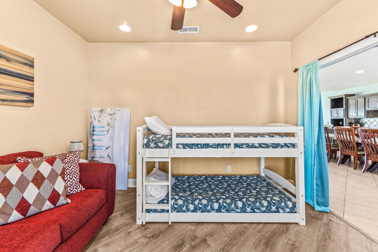 Bedroom 2, Grotto on the Gulf, Baldwin