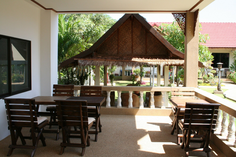 Food & Drinks 5, Long Beach Inn, K. Sam Roi Yot