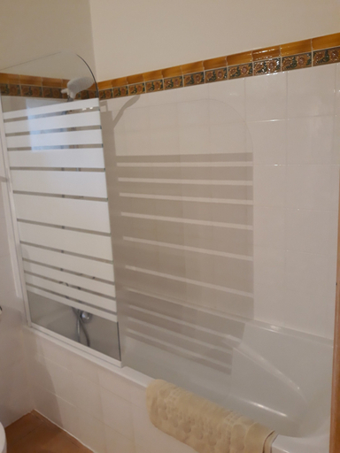 Bathroom 5, Le Mas des Vergers, Bouches-du-Rhône