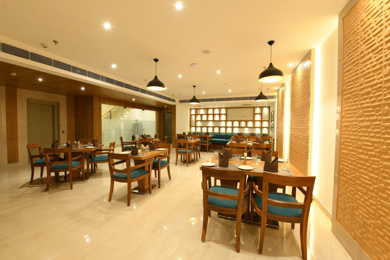 Food & Drinks 5, SureStay Plus Hotel by Best Western Amritsar, Amritsar