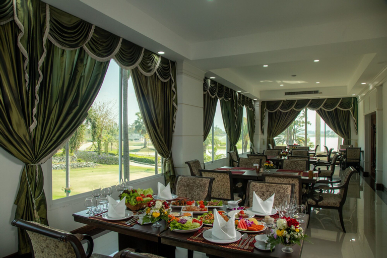 Food & Drinks 4, Gassan Panorama Golf Club, Ban Thi