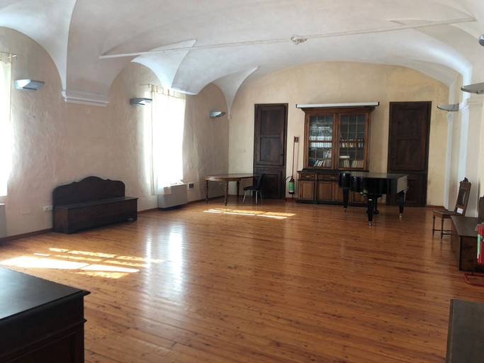 Others 5, Albergo dell'Academia, Cuneo
