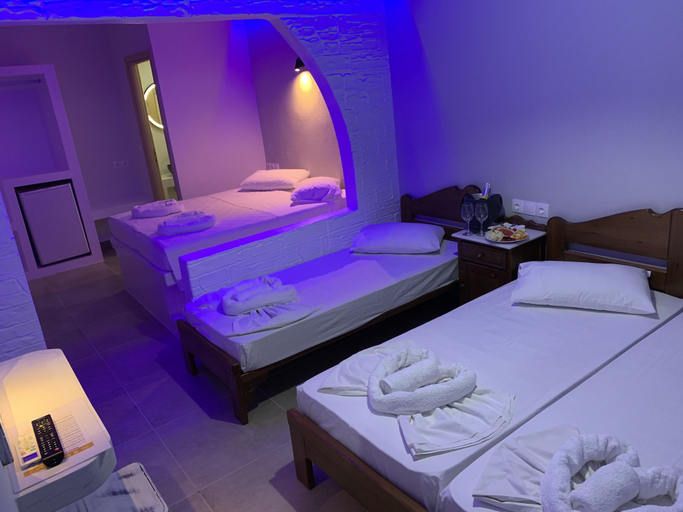 Bedroom 5, Princess Sissy Hotel, South Aegean