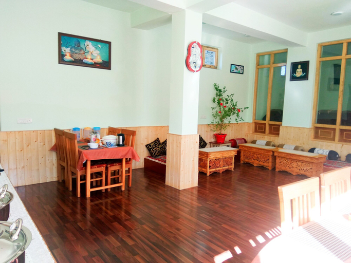 Food & Drinks 4, Leh Stumpa, Leh