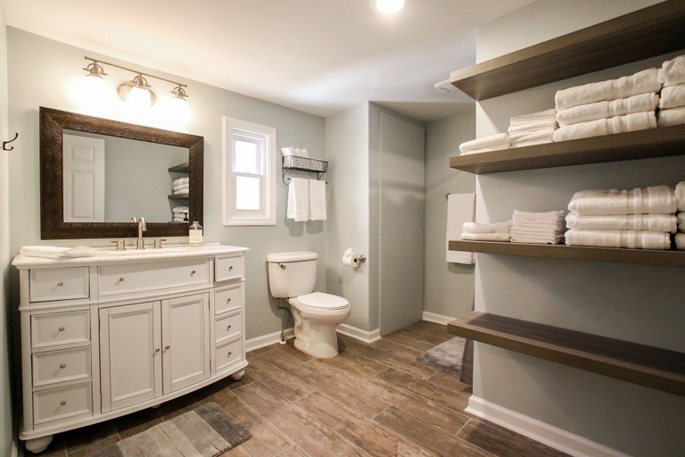 Bathroom 4, Southern Living for 4 in Richmond Hill, Bryan