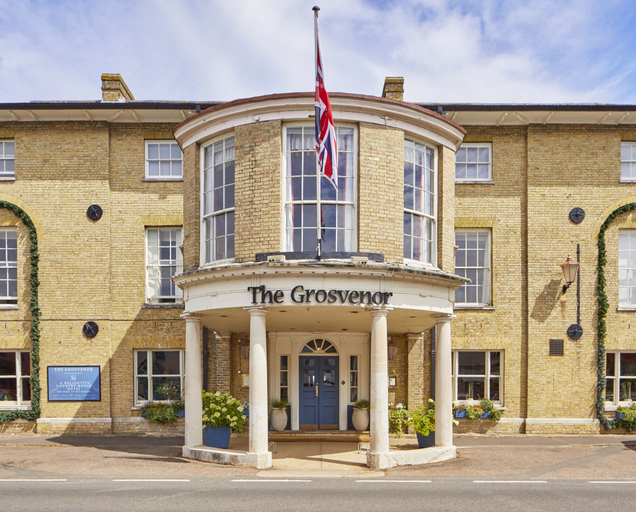Exterior & Views 2, The Grosvenor Stockbridge, Hampshire