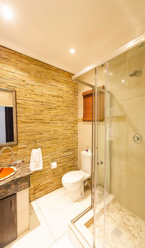 Bathroom 3, Green Valley Lodge, City of Tshwane