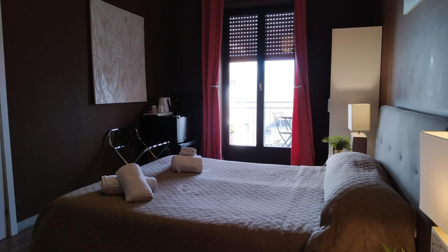 Bedroom 3, Semplici Emozioni, Bari