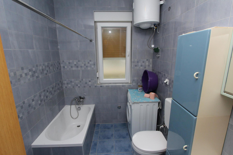 Bathroom 3, Apartment Oto, Pula