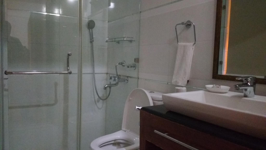 Bathroom 3, Hotel Sera Courtyard, Leh