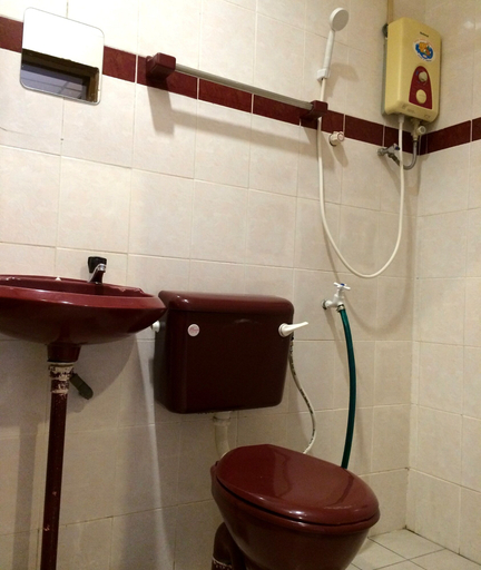 Bathroom 5, Galaxy Inn, Manjung
