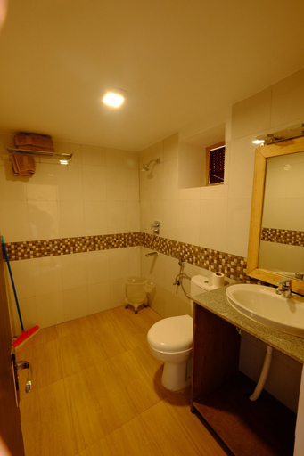 Bathroom, Agyaat Vaas, Shimla