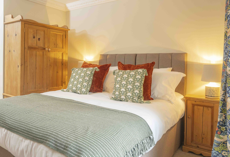 Bedroom 3, Cross Keys Inn, Scottish Borders