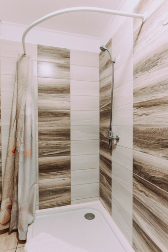 Bathroom 4, Fenyves Hotel, Fonyód